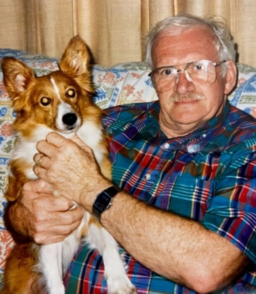 Oliver Lloyd Grim Profile Photo