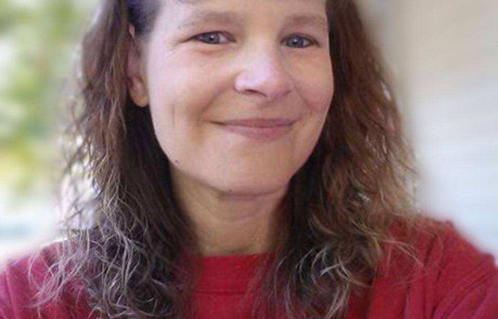 Julie L. Stutz-Weindel