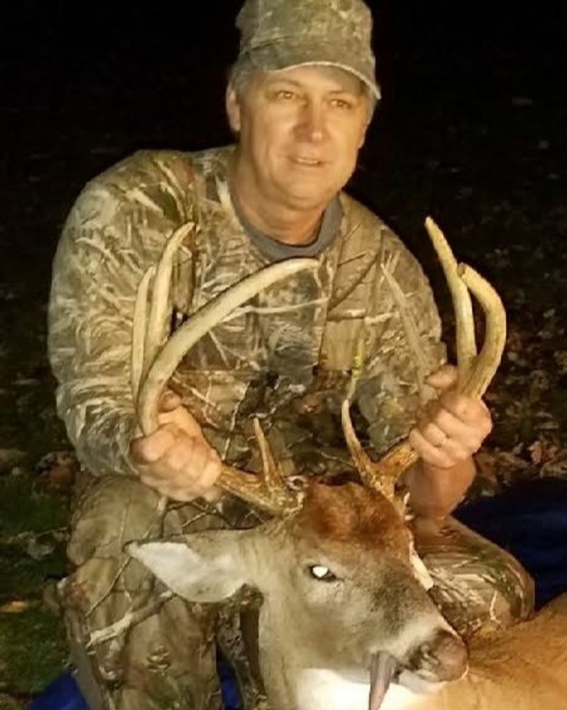 Eric V. Lewis Profile Photo