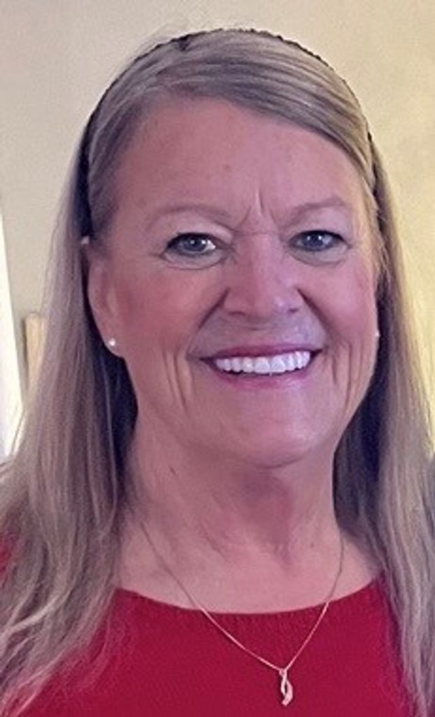 Christina (Touhill)  Davis Profile Photo