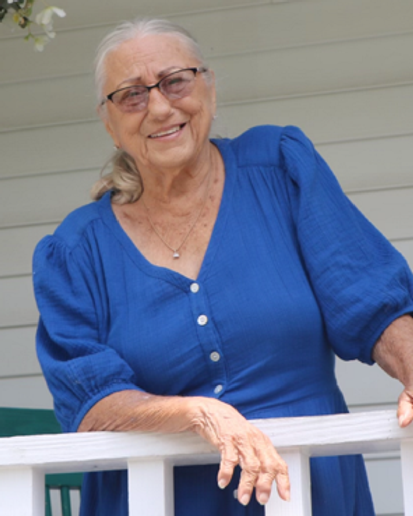 Mary Elizabeth Ottaway Profile Photo
