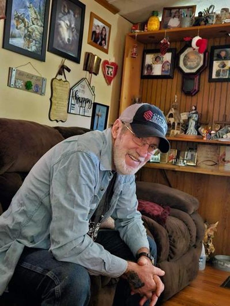 Ollis "Button" Colen Hawks Profile Photo