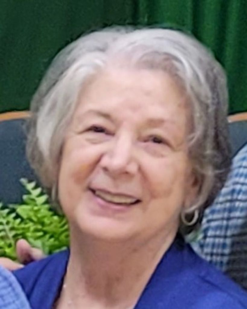 Elena Stahl Profile Photo
