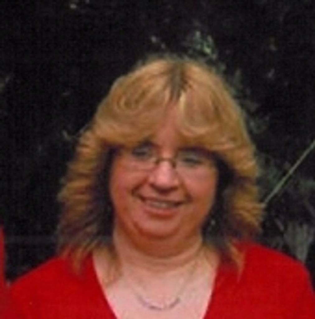 Lisa M Cope