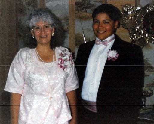 Yolanda C. Gonzalez photo gallery thumbnail 98 of 357