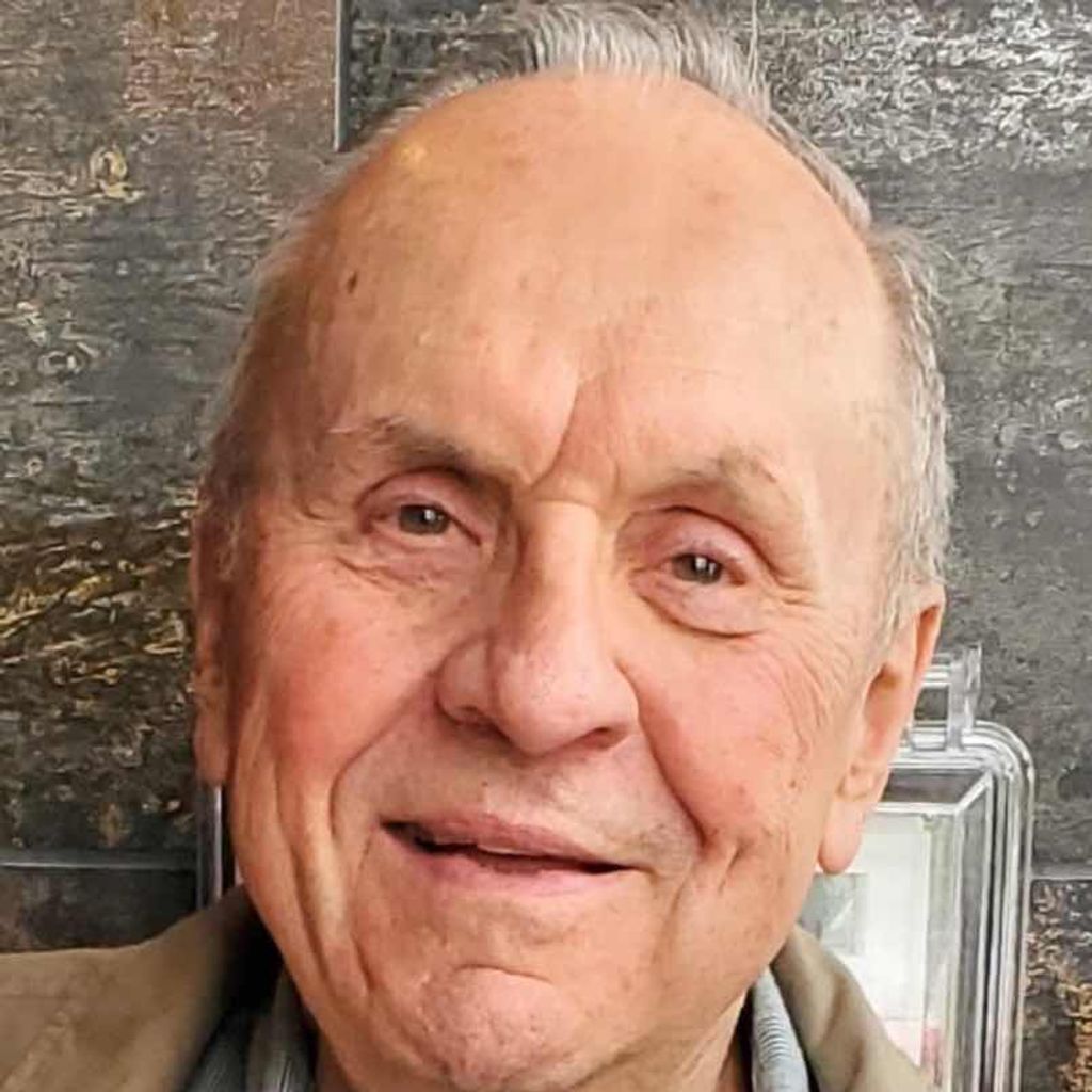 Julius Giles Kopielski Profile Photo