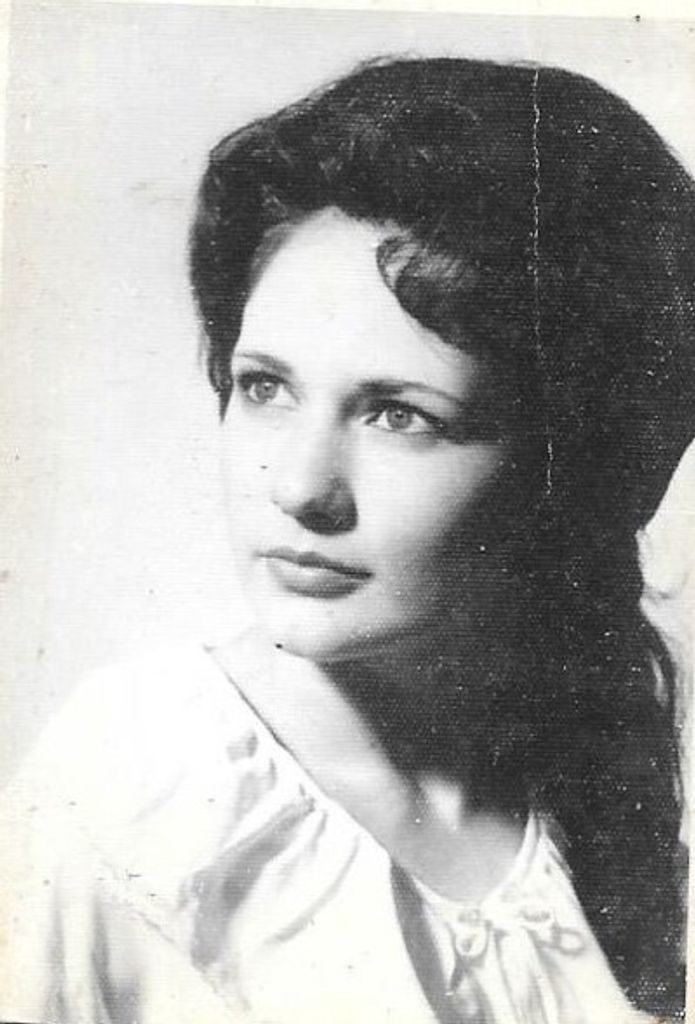 Lois Ann Currey Hale