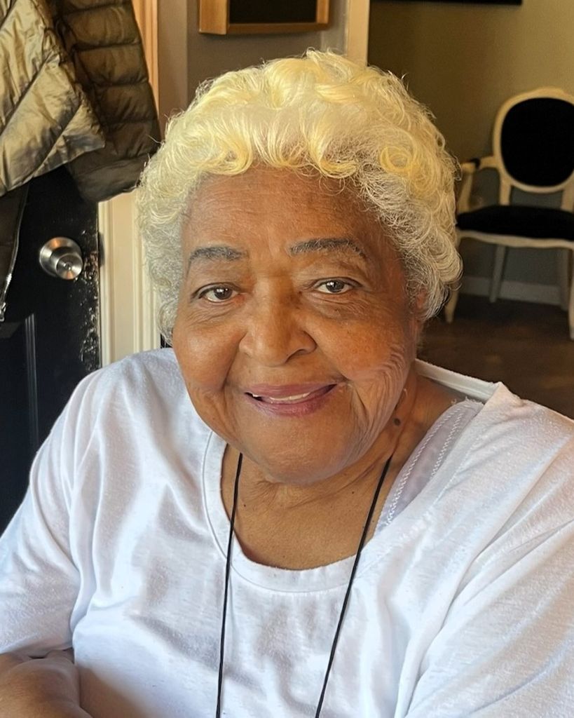 Betty Holiday Profile Photo
