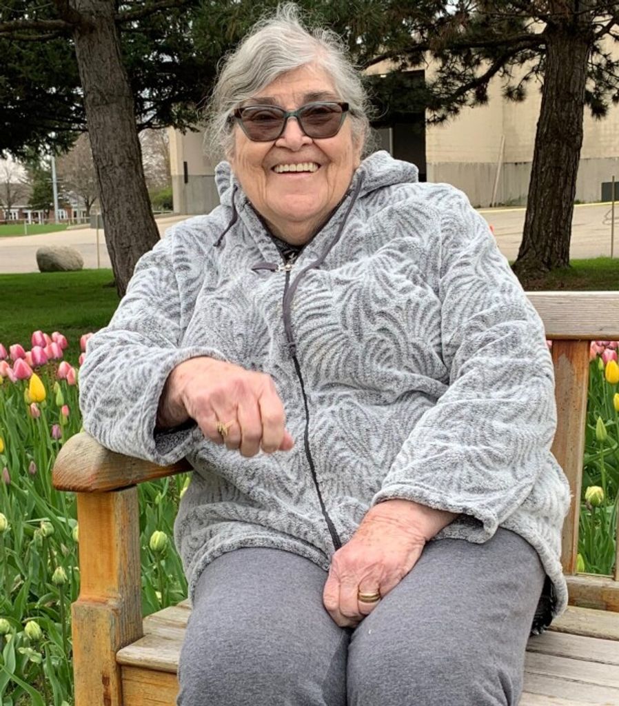 Mitzi Johnson Profile Photo