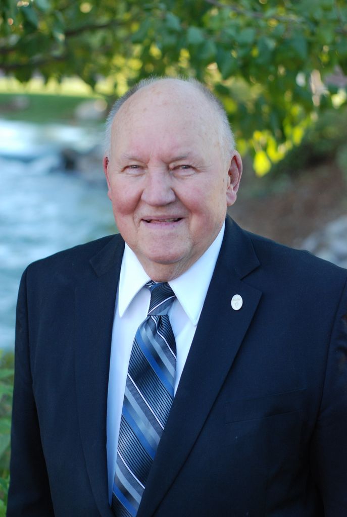 Vernal Reece Profile Photo
