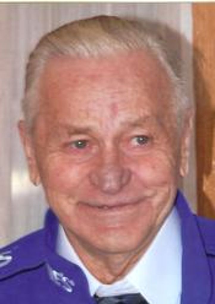 Howard Decker
