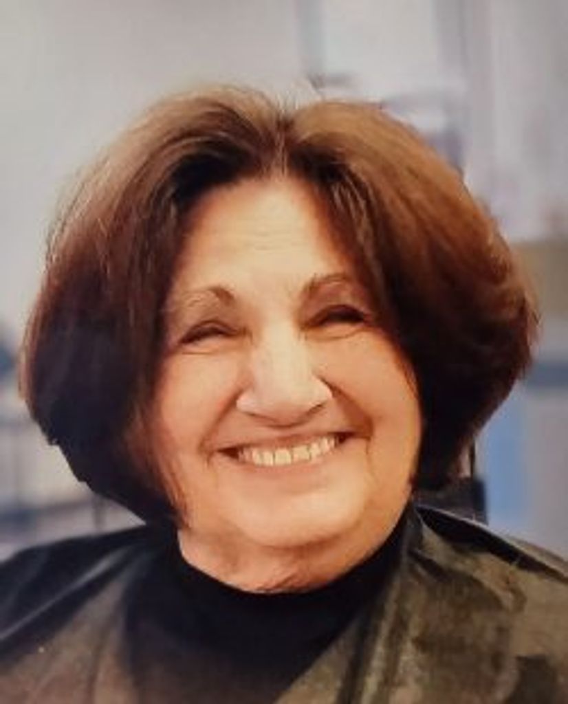 Lillian (Myers)  Wadland