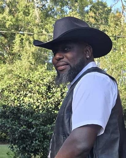 Marckel L Lewis's obituary image