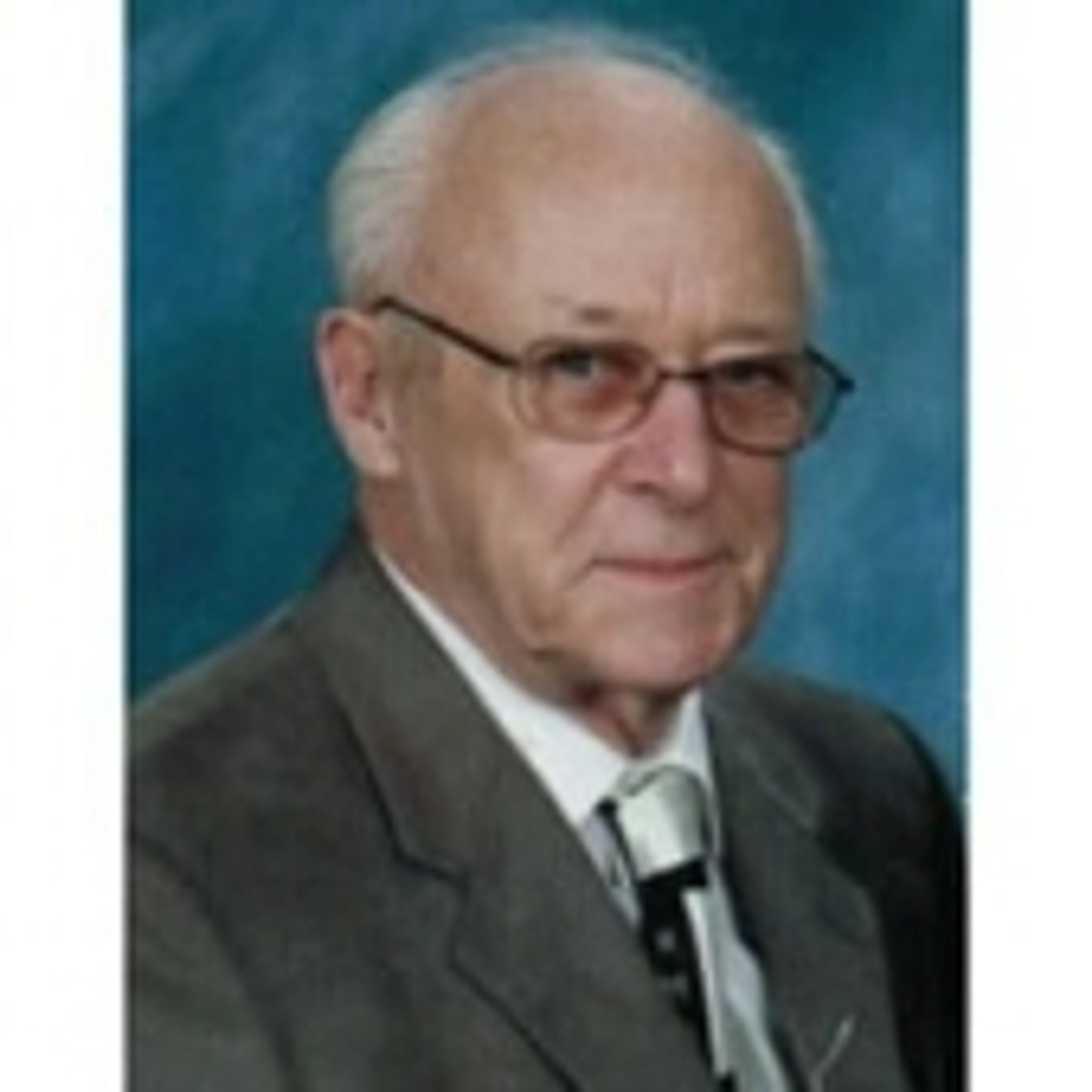 Llewelyn G. Kenneke photo gallery image 3 of 3