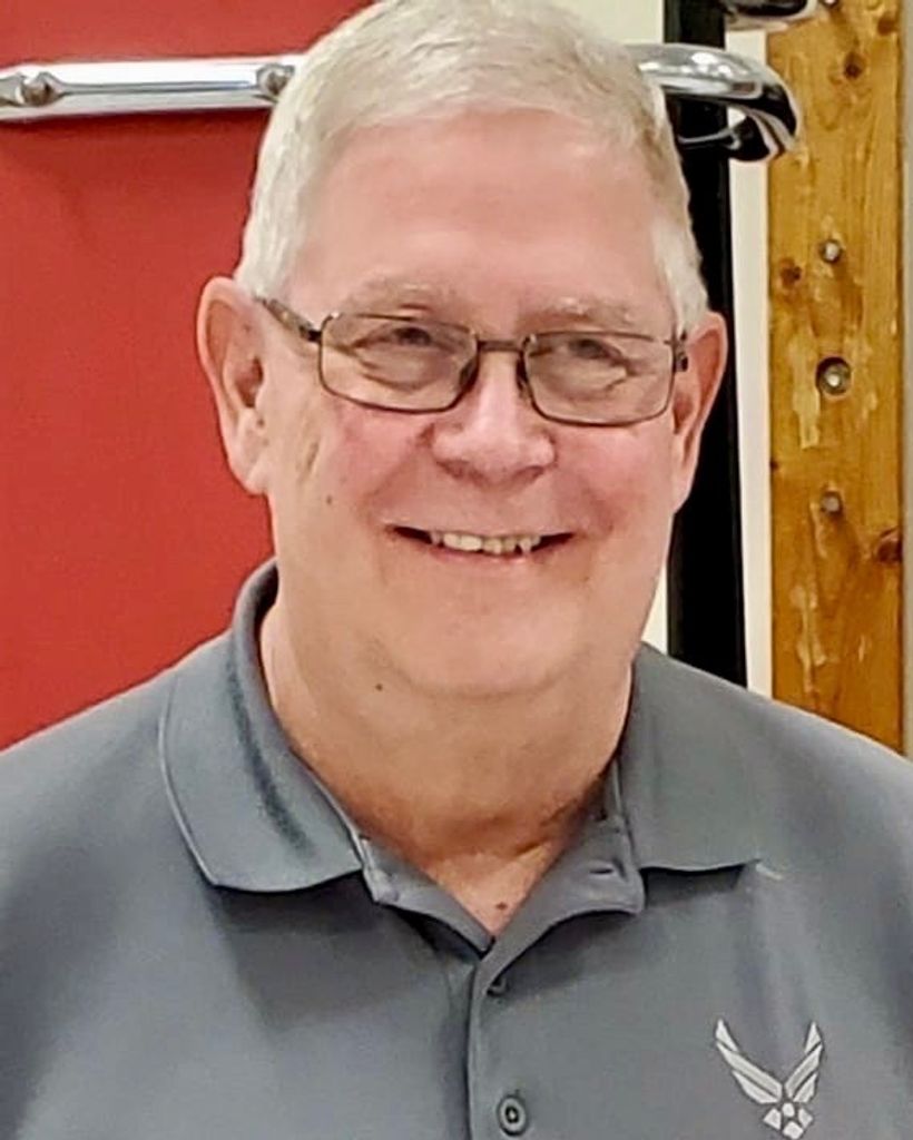 Wilbur Eugene "Chip" Hillen, Jr. Profile Photo