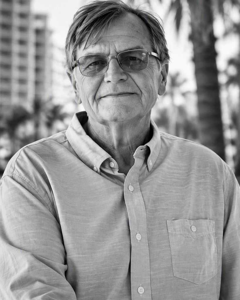 Tom Frederick Stuck Profile Photo