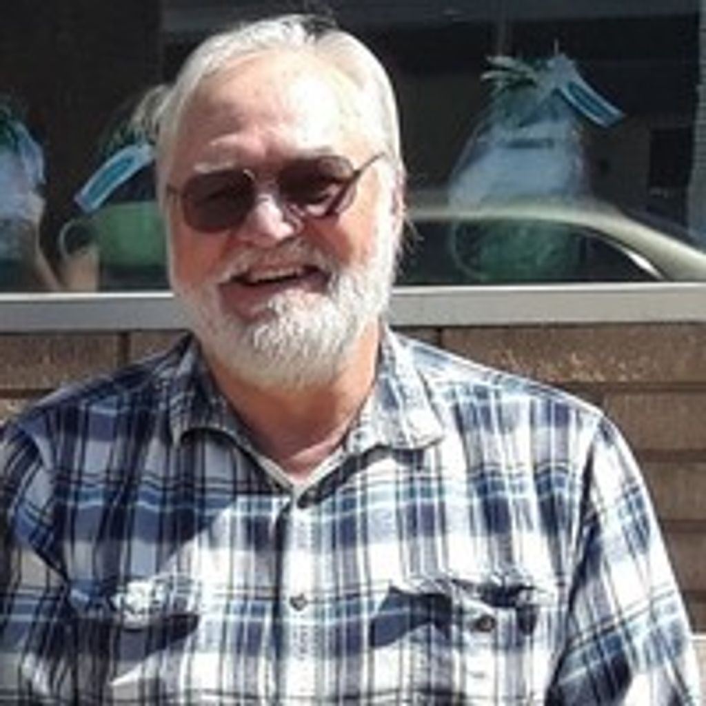Duane R Krueth