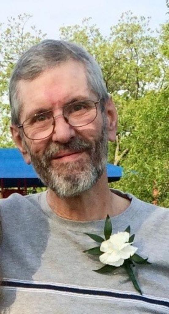 Ronnie Ireland Profile Photo