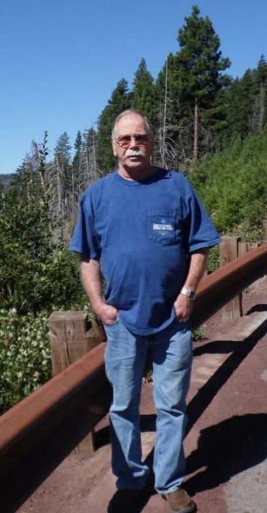 Carl Joe Hollingshead Profile Photo
