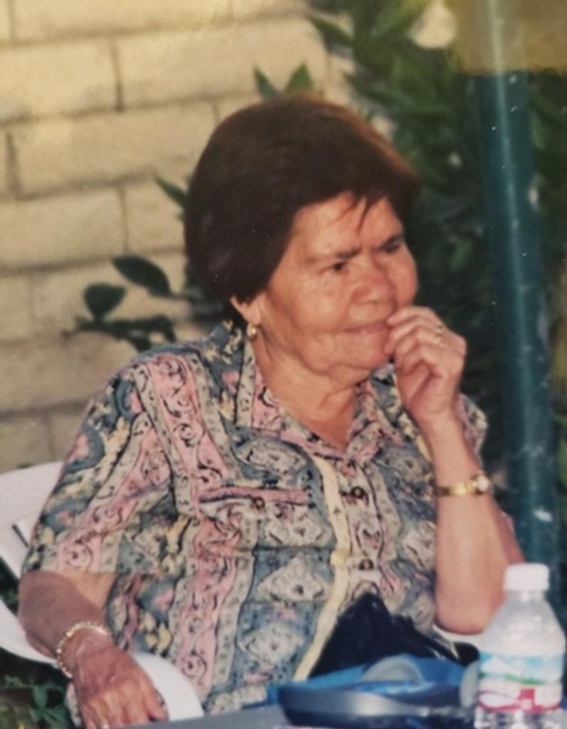 Maria Leonor Rico De Martinez Profile Photo