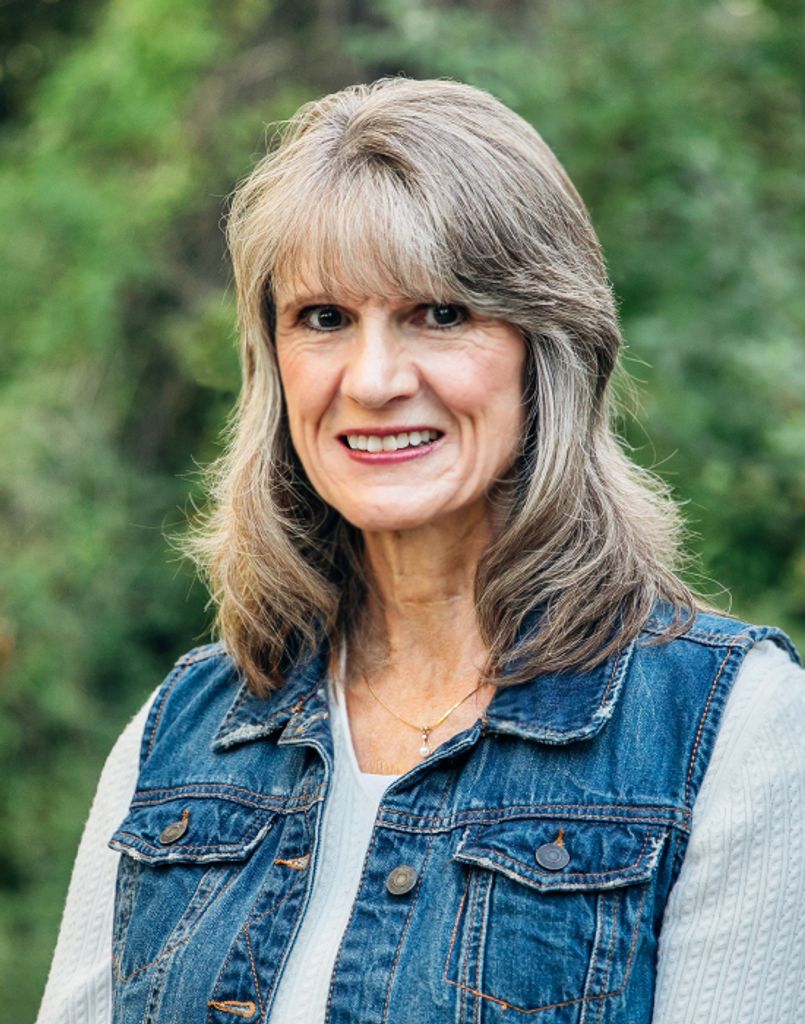 Connie Diane (Szteina)  Smith