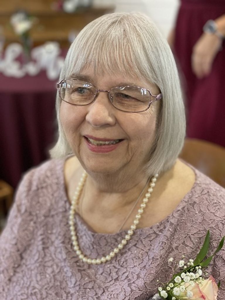 Lynne Adams Bussell Profile Photo