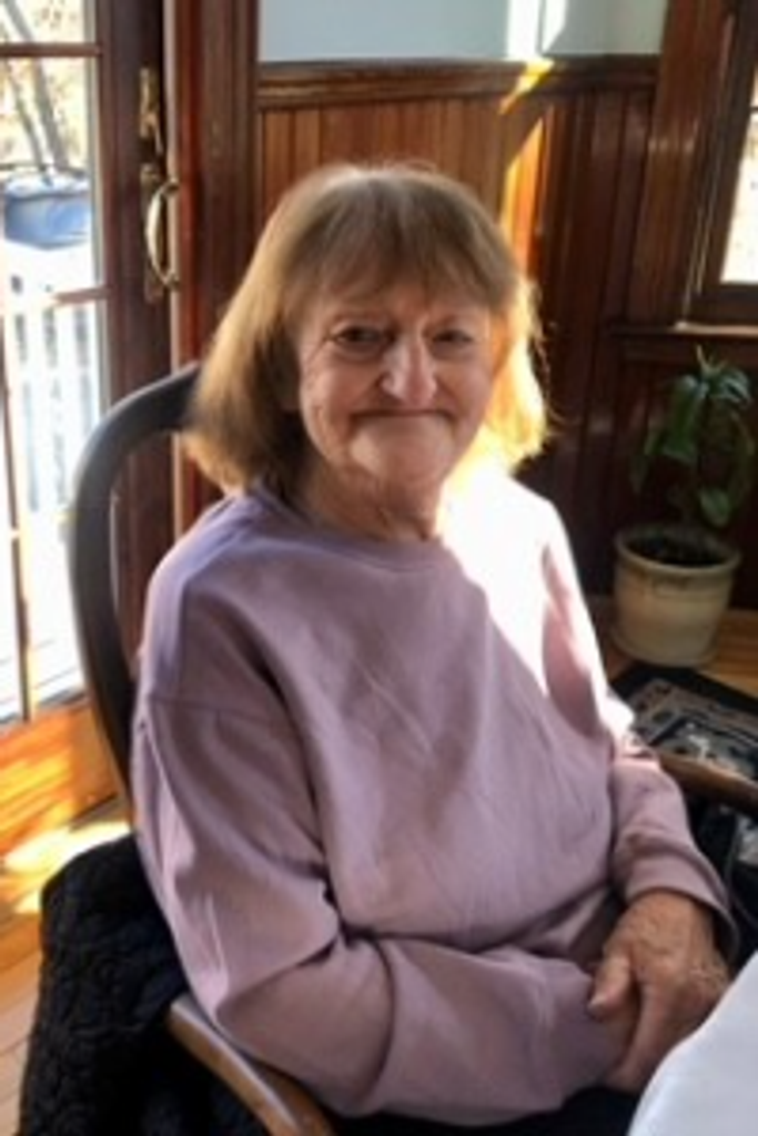 Annette (Smith) Dias Profile Photo