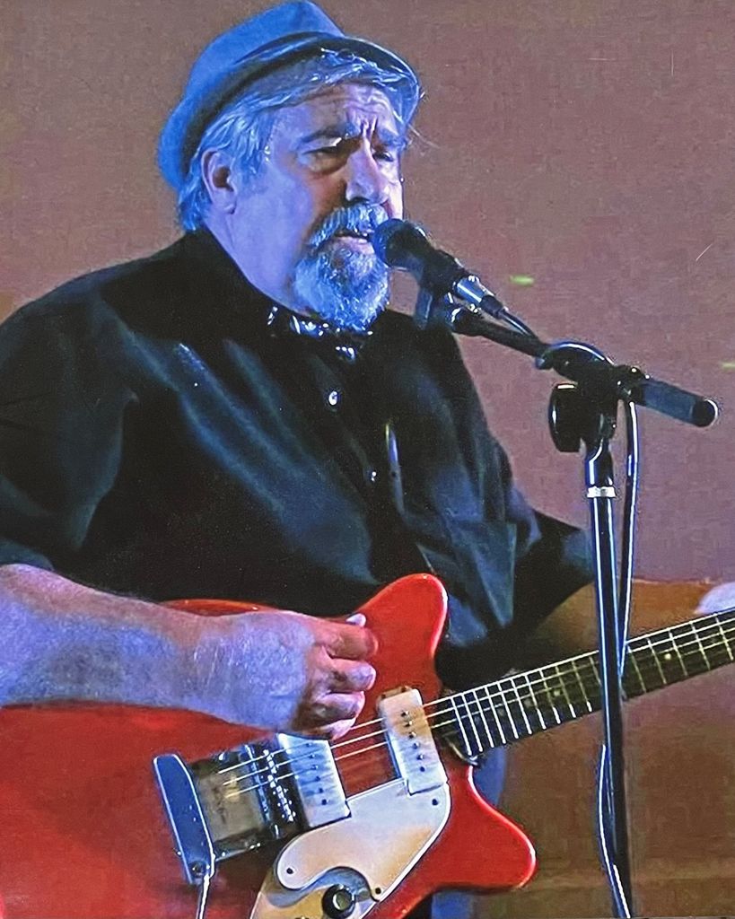 Johnny R Shields