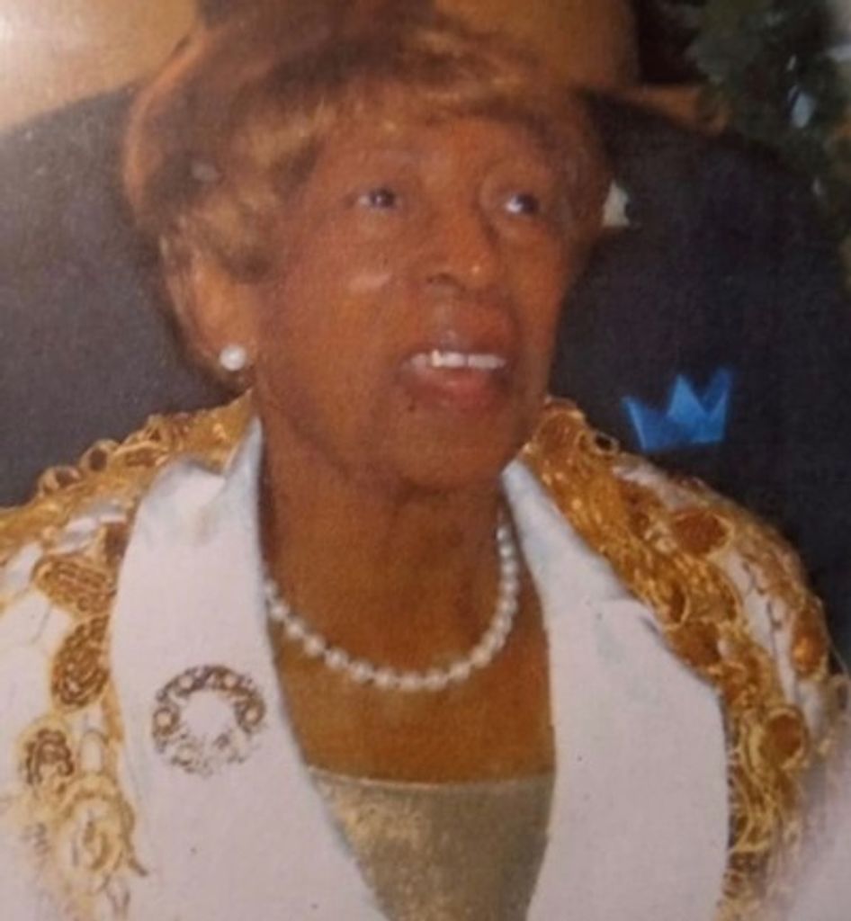 Lorraine Delores Curtis