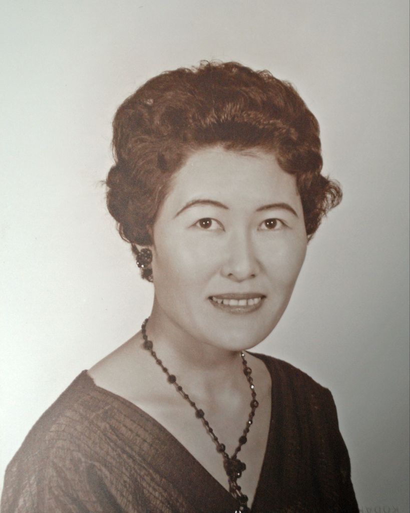 Yaeko Cross