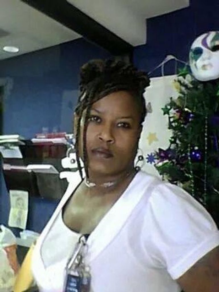 Ms. Nelsoener Marie Bush