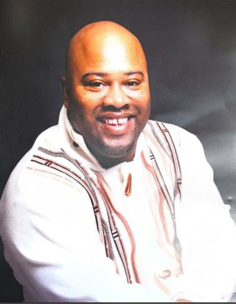 MORRIS GRUNDY Profile Photo