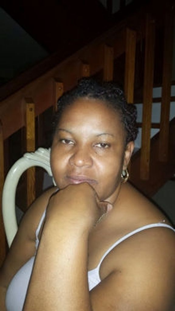 Ms Vivalyn O'Connor-Anderson