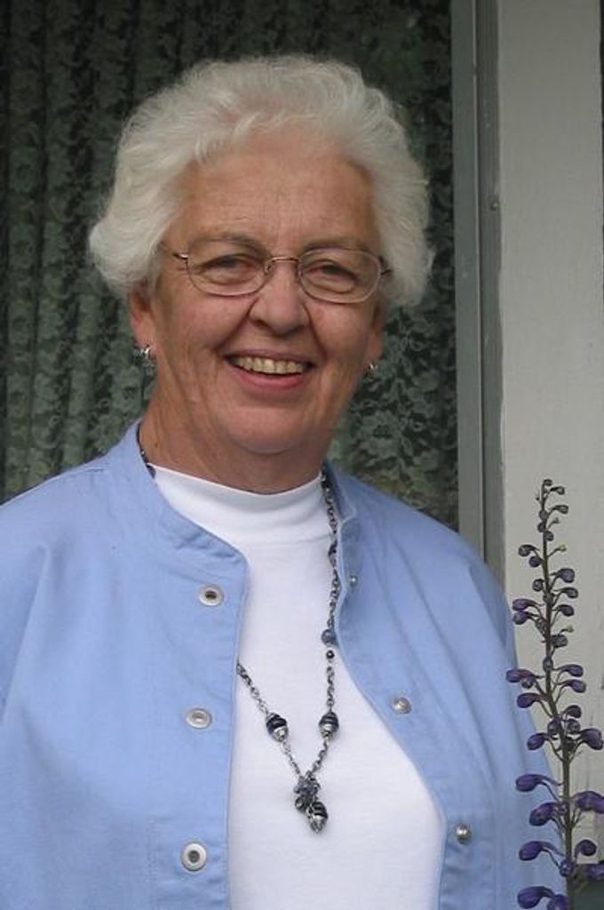 Mary Louise Loe