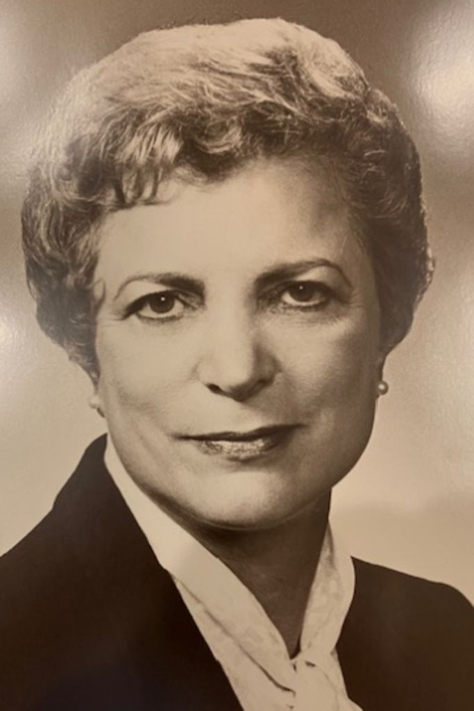 Elizabeth Deluca