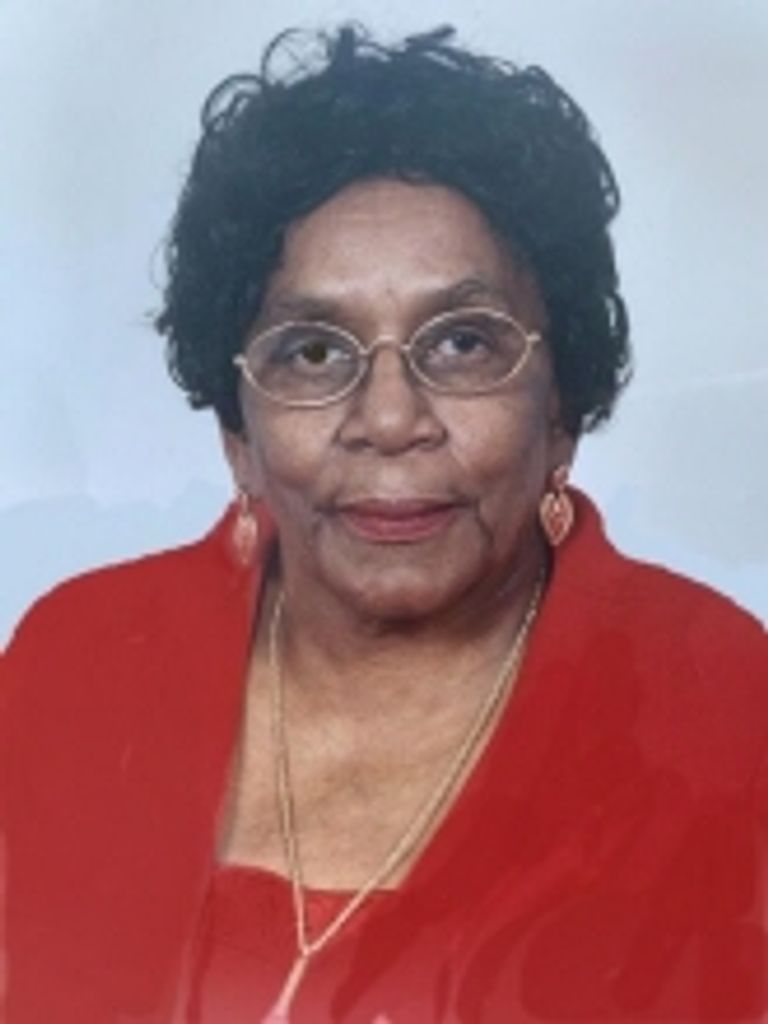 Lola Jackson