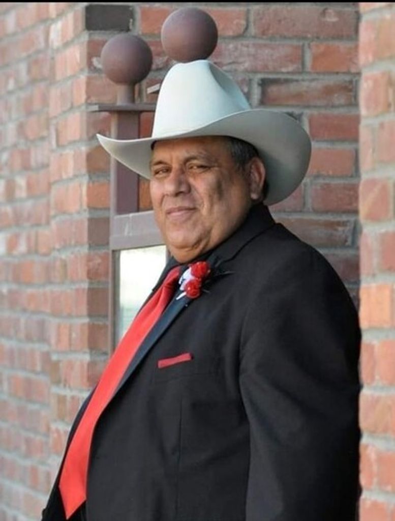 Eduardo Constantino Sanchez Profile Photo