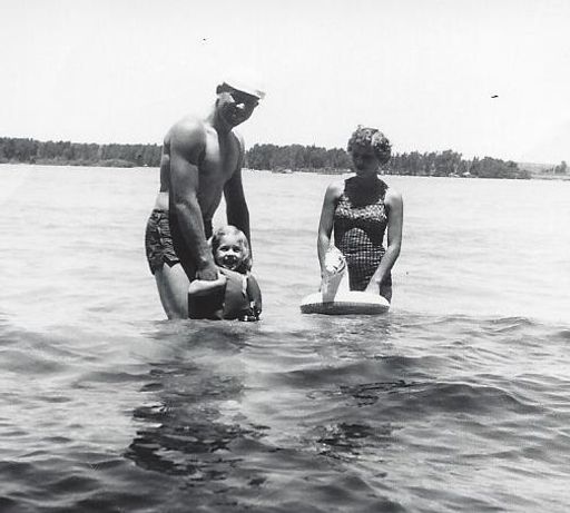 Donna Moree Webb photo gallery thumbnail 11 of 48