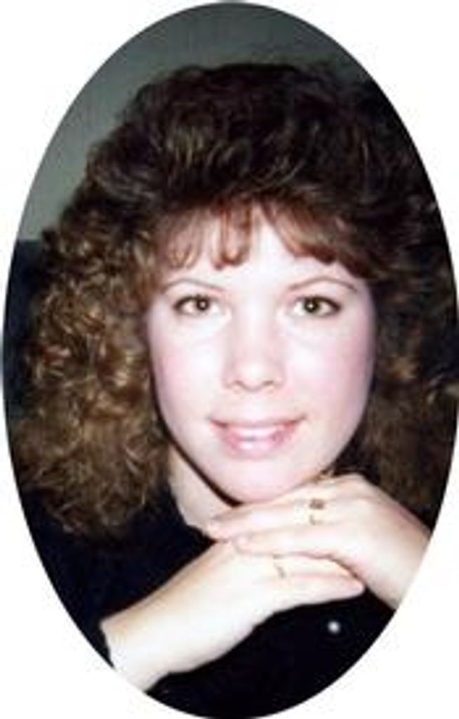 Julie Anne Douglas Profile Photo