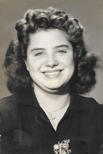 Julia Turnpaugh photo gallery thumbnail 2 of 49