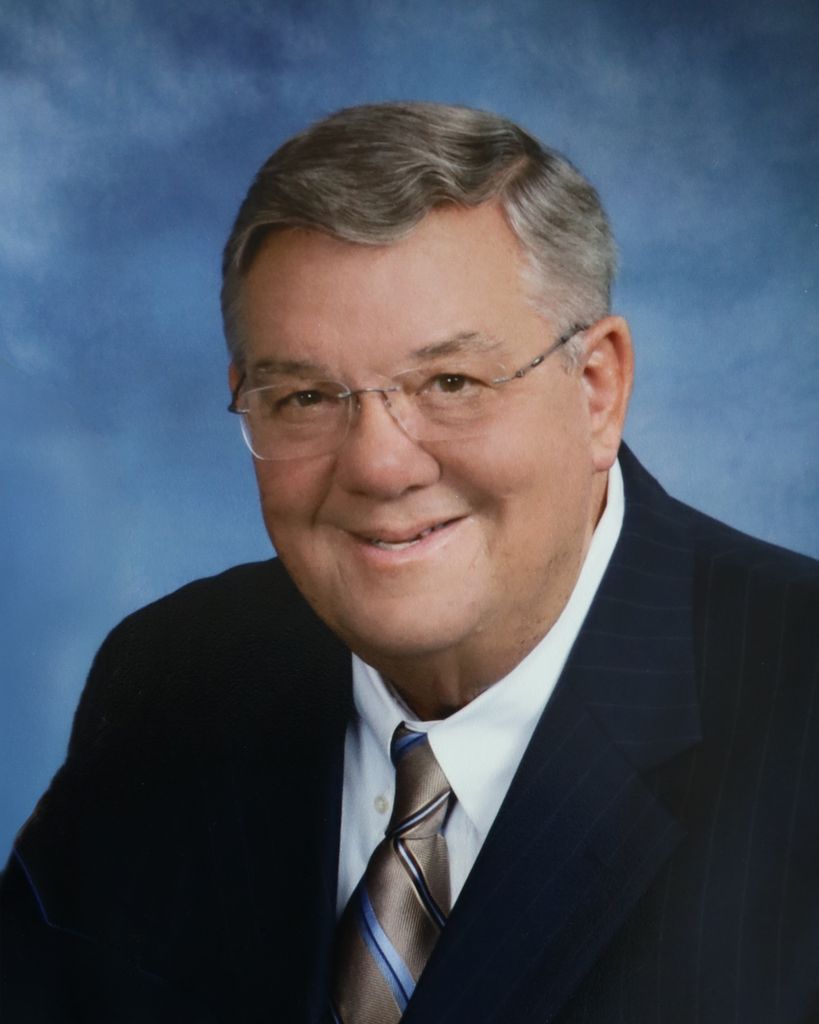 Robert Lindsay Everett Profile Photo