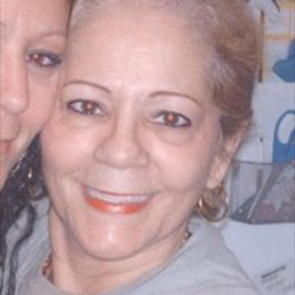 Luz Cintron Profile Photo