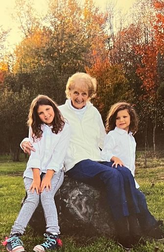 Betty L (Bradley)  Gillis photo gallery thumbnail 28 of 126