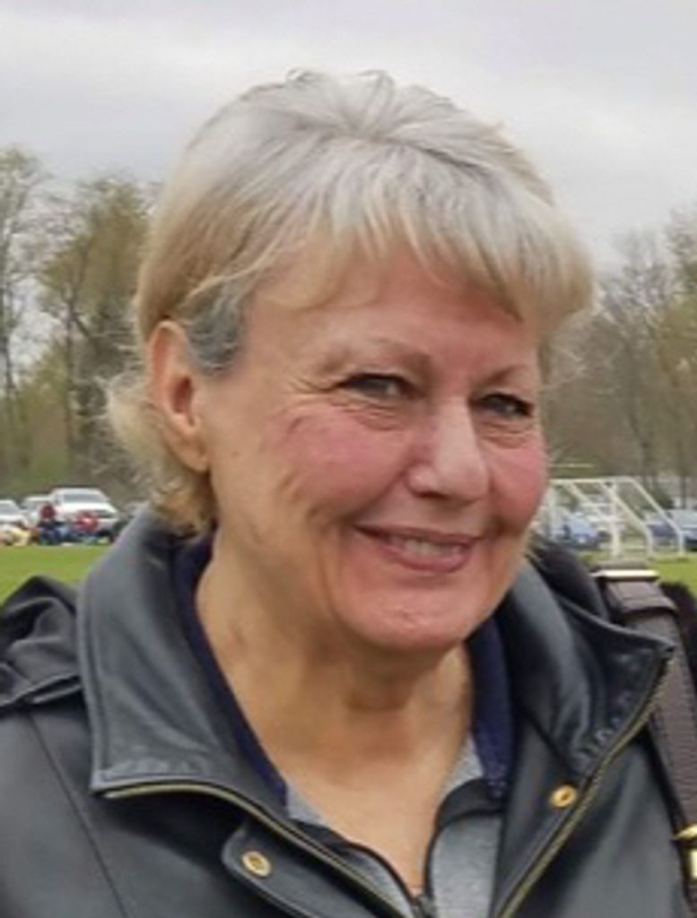 Janet Elaine (Pickering)  Dezarn