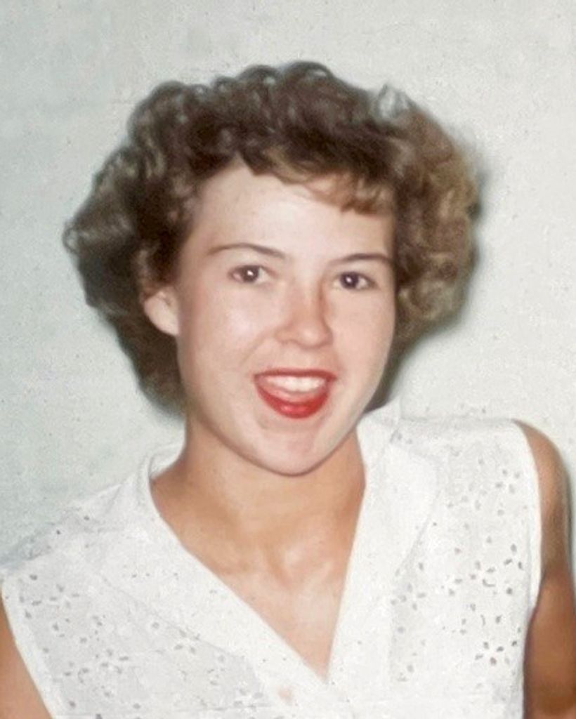 Beulah "Bea" Fay (Baggs)  Bender