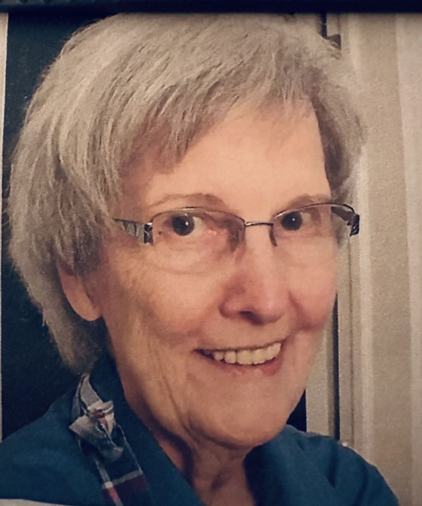 Denise J. (Bouillet)  Streff