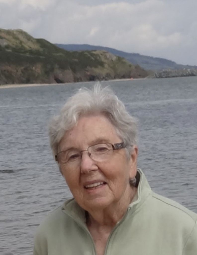 Joan Grace (Nėe Mcguiness)