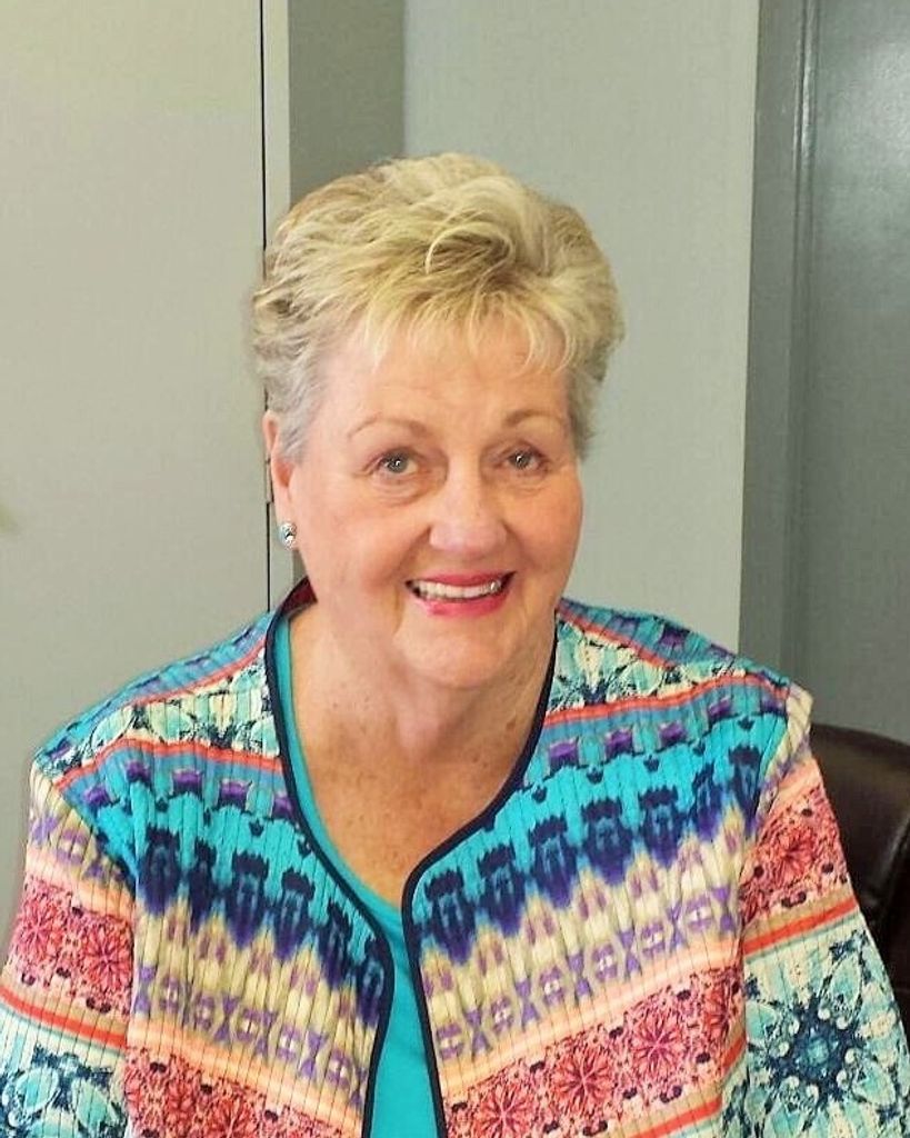 Carolyn Garrett