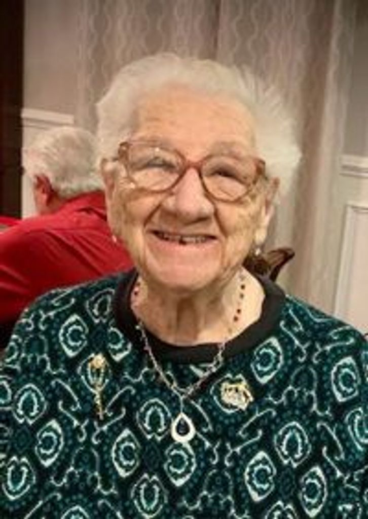 Elizabeth Lucia Profile Photo