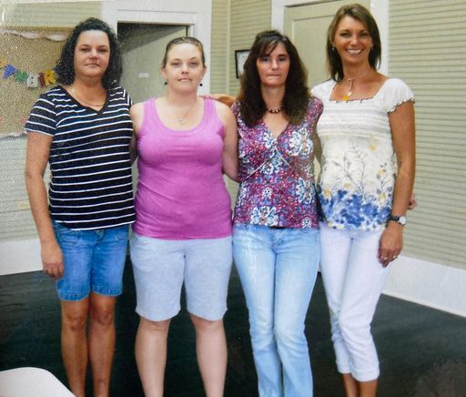Linda Gail Borden Mcgee photo gallery thumbnail 46 of 74